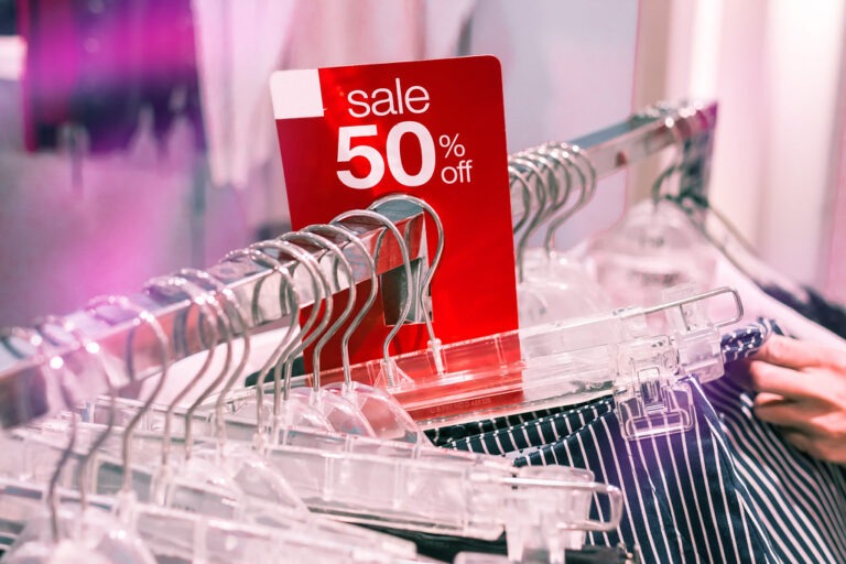 Marketplace or DTC? The 2026 Squeeze on EU & US Sellers